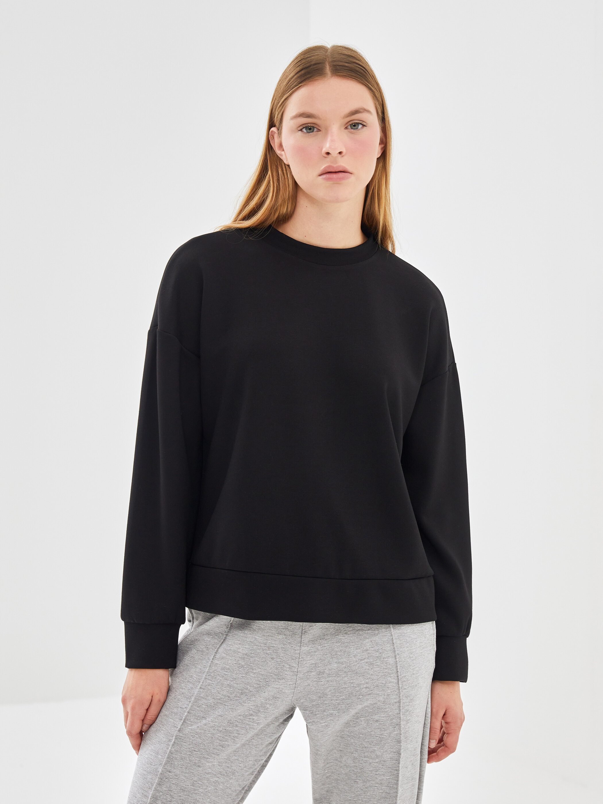 Trikotaj sweatshirt — qara