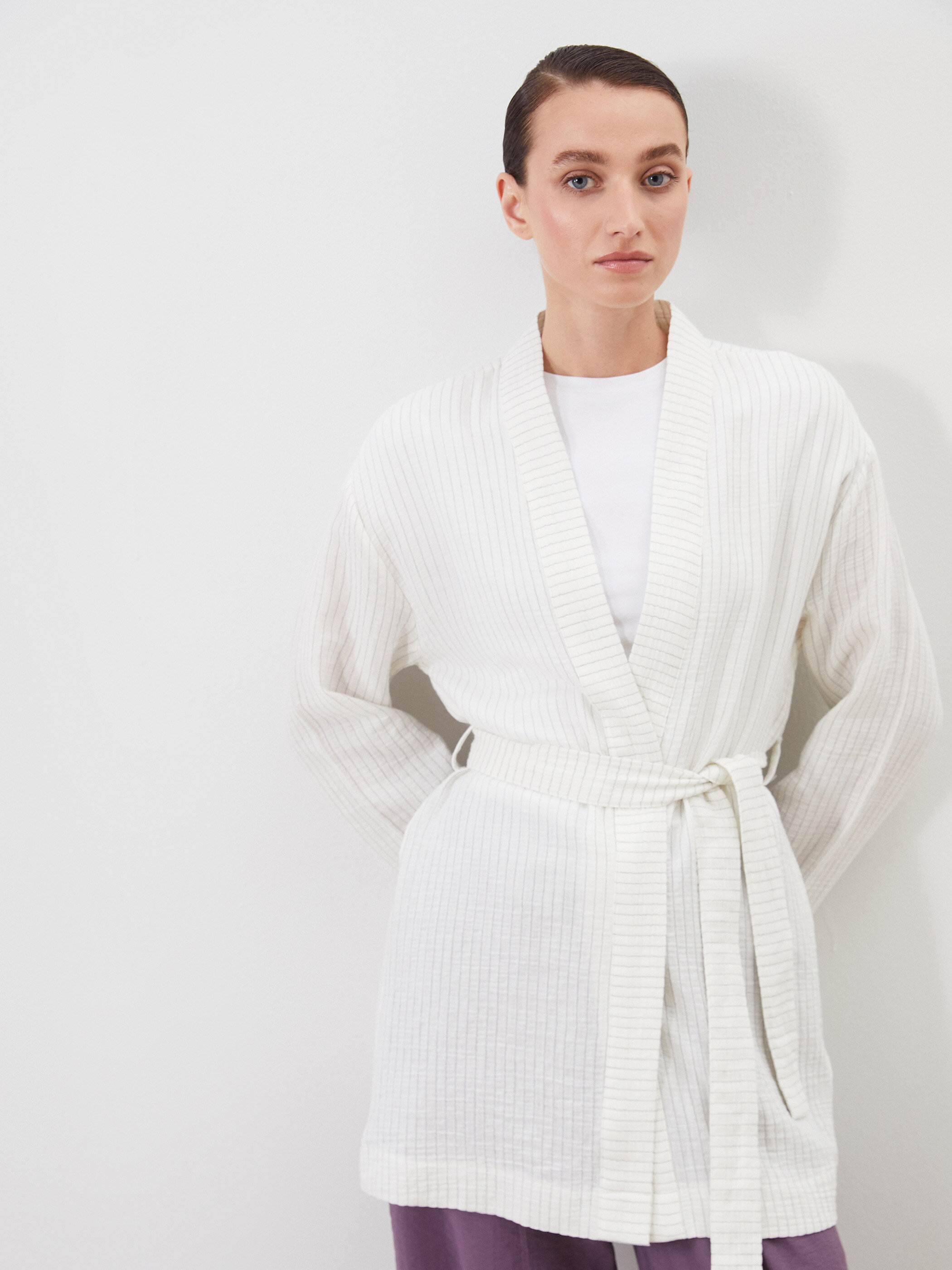 Toxuma kimono — ekru zolaqlı