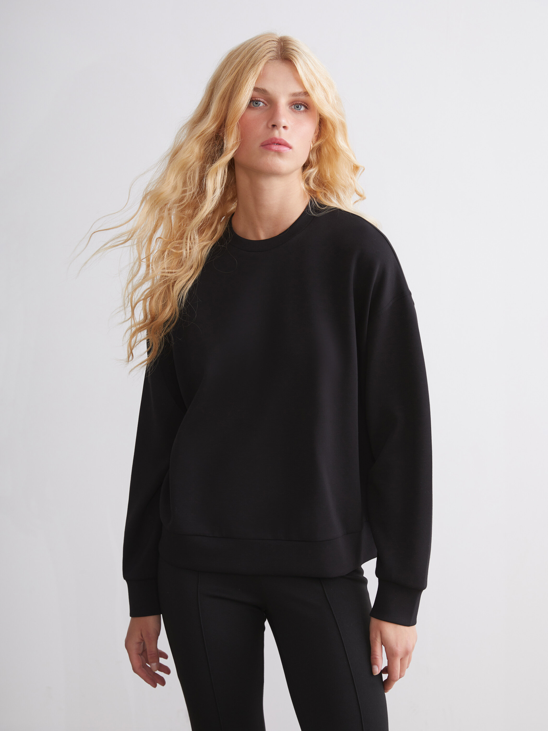 Trikotaj sweatshirt — qara