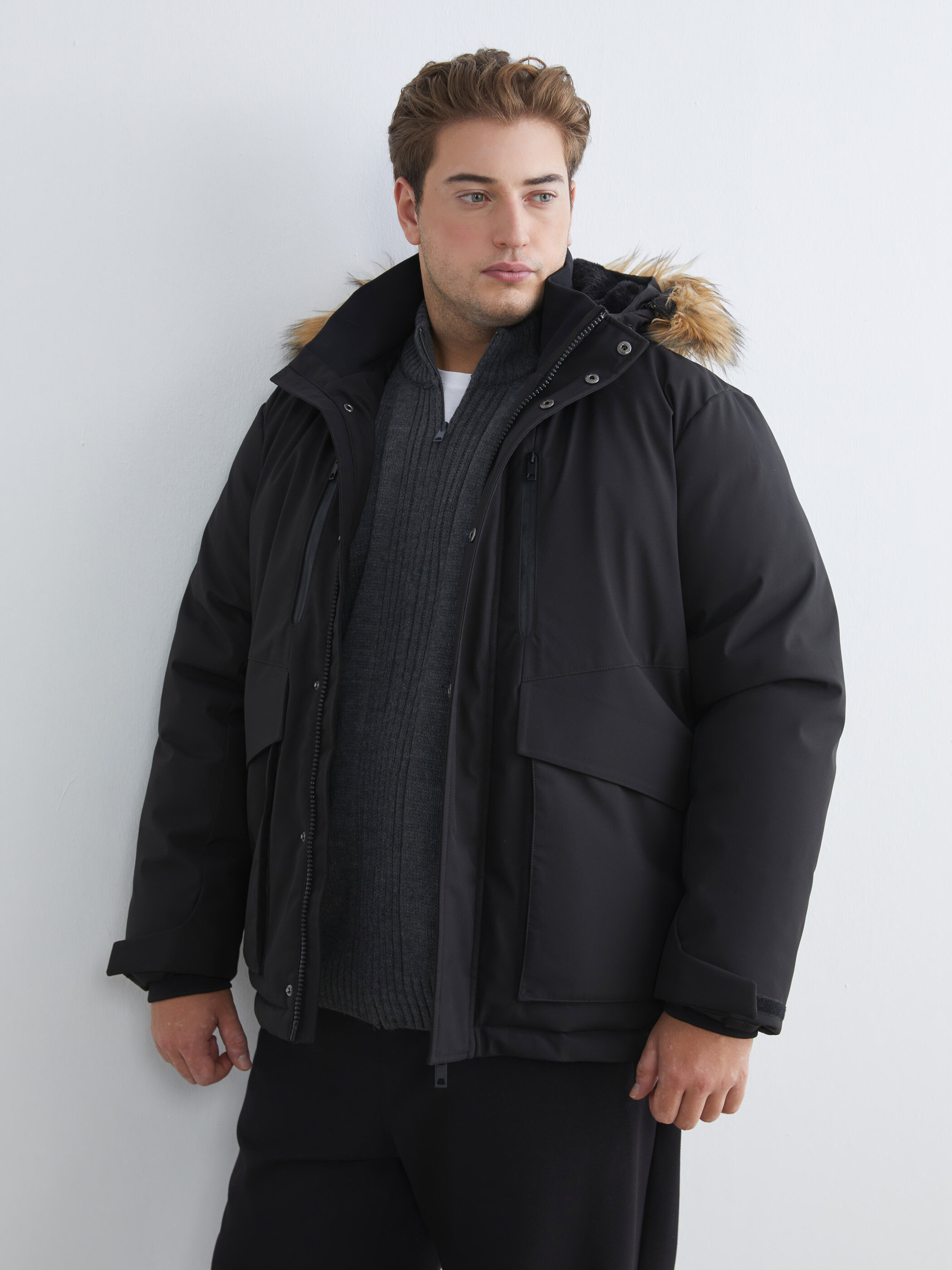 Parka — qara