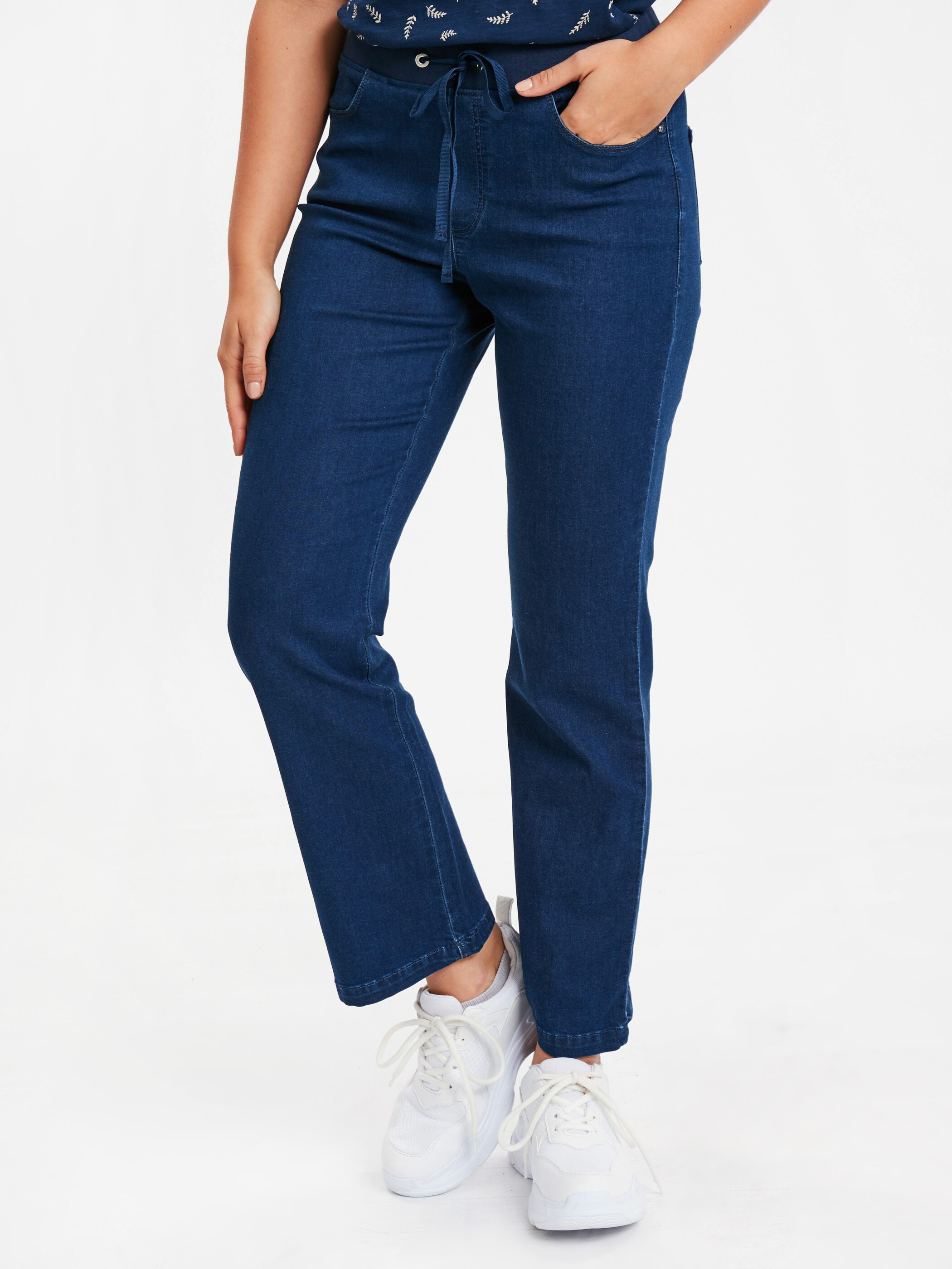LCW Beli Lastikli Düz Paça Jean Pantolon. 2 LCW Beli Lastikli Düz Paça Jean Pantolon. 2