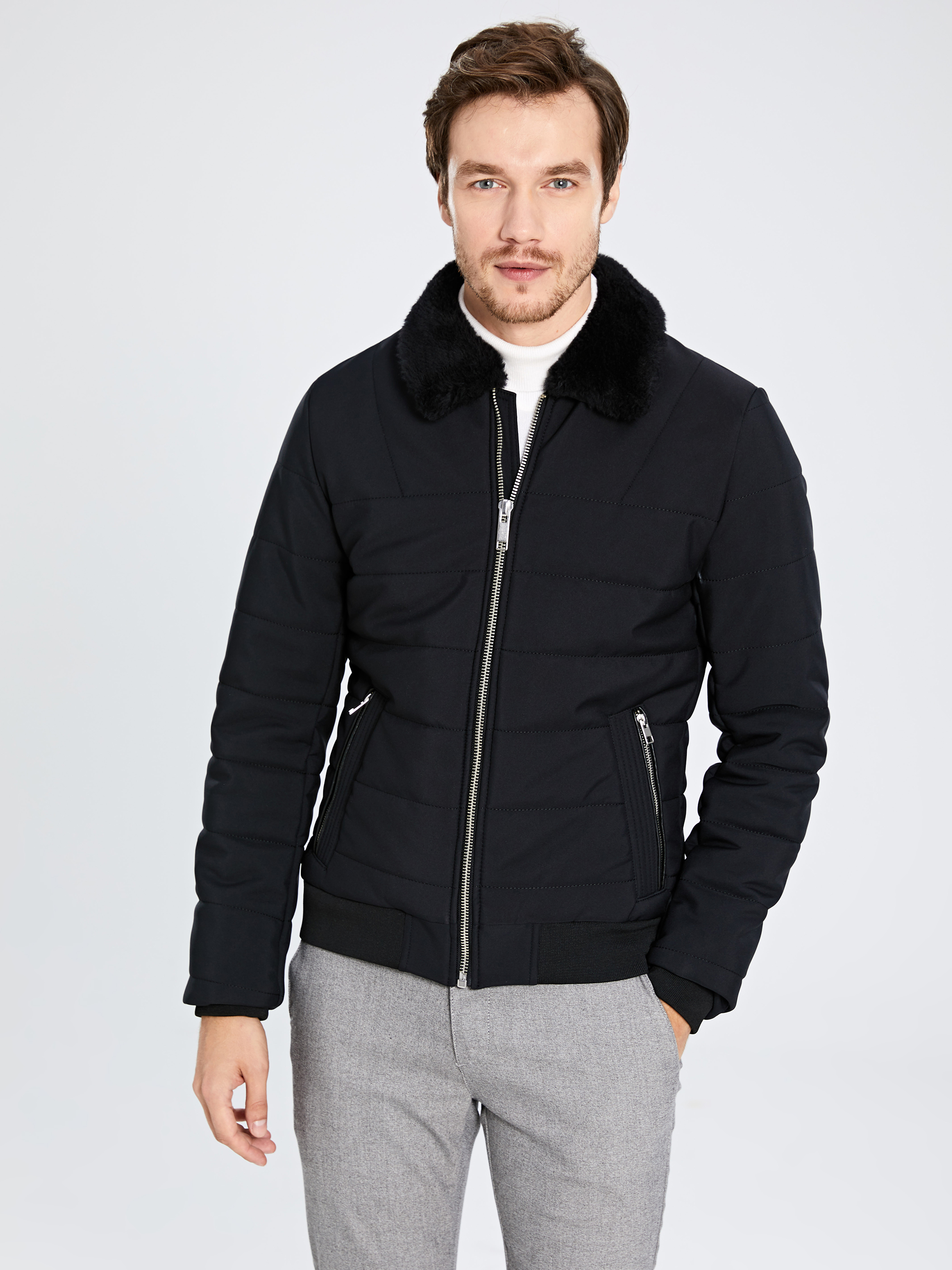 LCW Slim Fit Kürk Yakalı Kısa Kaban. 1 LCW Slim Fit Kürk Yakalı Kısa Kaban. 1