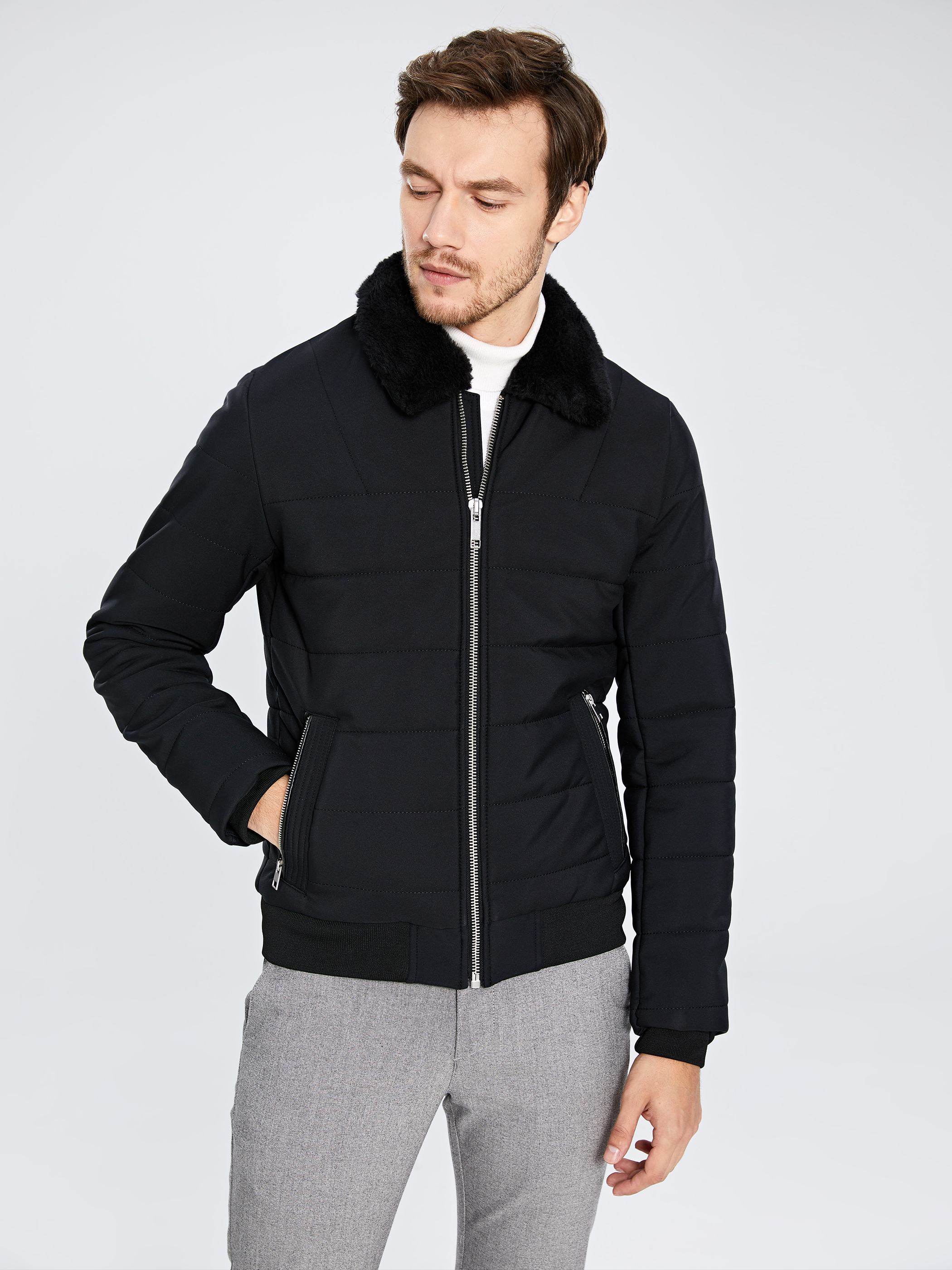 LCW Slim Fit Kürk Yakalı Kısa Kaban. 2 LCW Slim Fit Kürk Yakalı Kısa Kaban. 2
