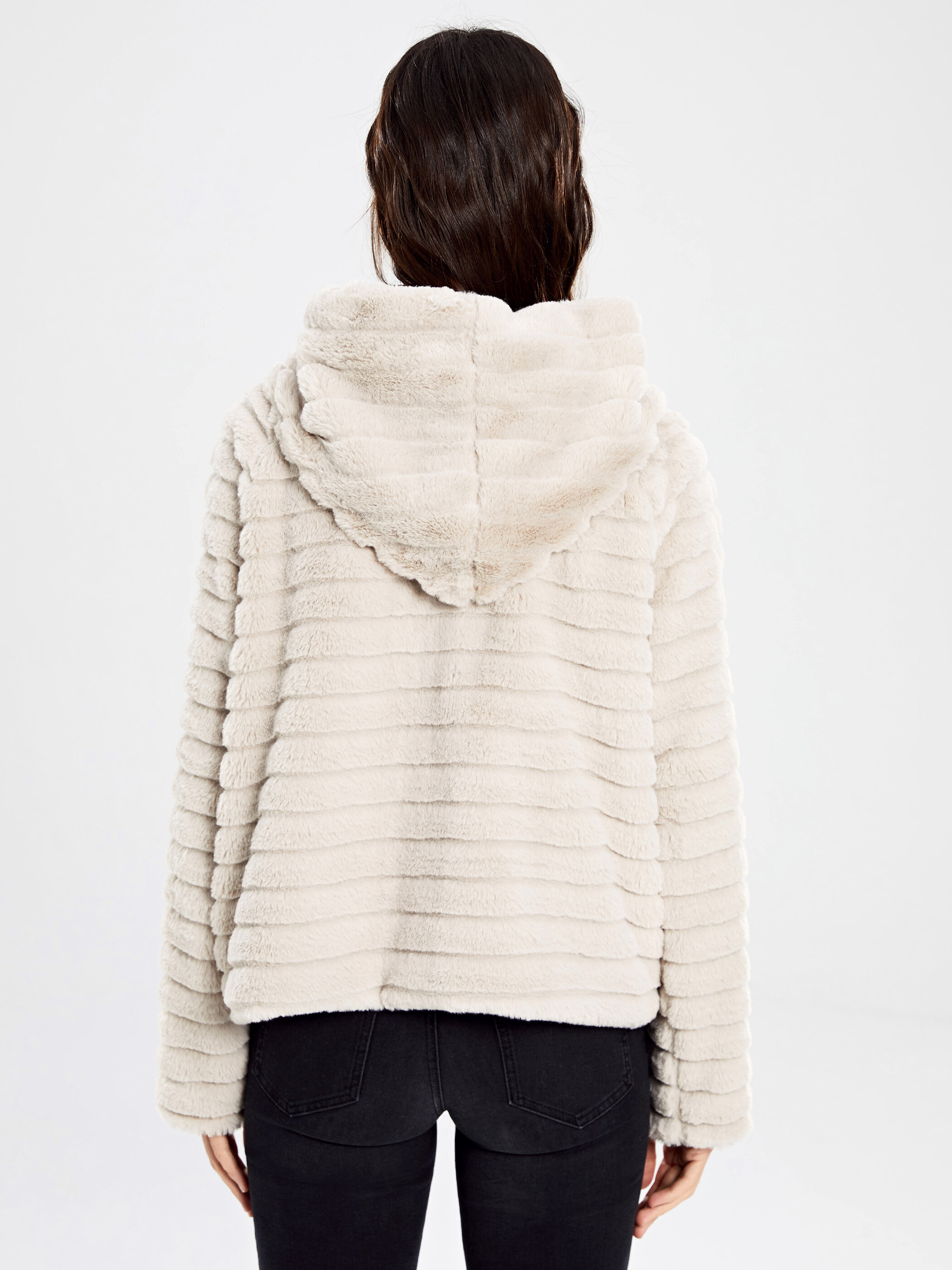 LCW Kapüşonlu Kalın Pelüş Kürk Kaban. 3